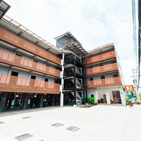 B2 Santitham Hotel Чиангмай Экстерьер фото
