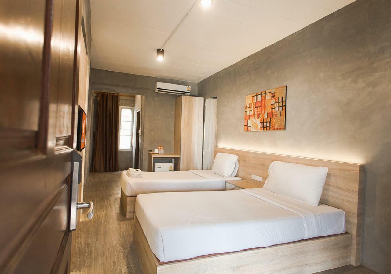 B2 Santitham Hotel Чиангмай Экстерьер фото